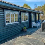 5 Bedroom Gorgeous In * Skjærhollen