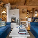 5 Bedroom Gorgeous In Hébergement de vacances