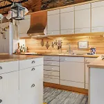 5 Bedroom Gorgeous In Hébergement de vacances *