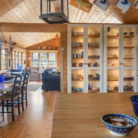 5 Bedroom Gorgeous In 度假居 *