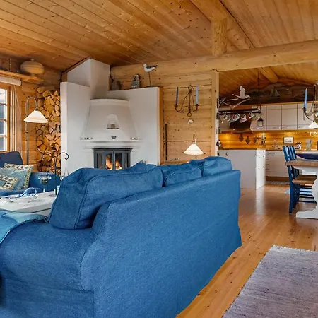 Holiday home 5 Bedroom Gorgeous In Skjarhollen